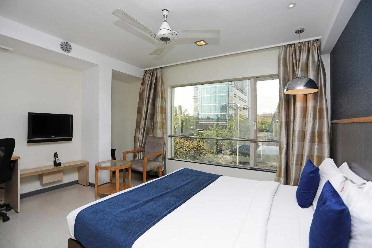 The Sirona Hotel Pune Exterior foto